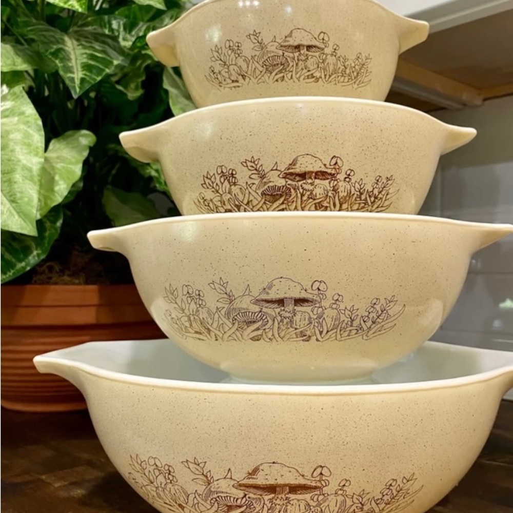 Vintage Pyrex Forest Fancies, Cinderella Bowl Set of 4 Mushrooms on Almond